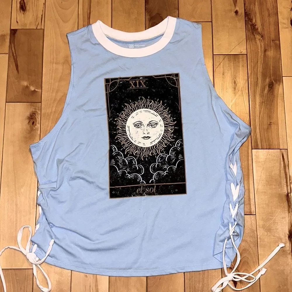 No Boundaries “el sol” tank top!